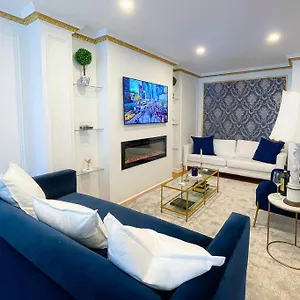 https://new-luxurious-apartment-near-laguardia-jfk.us-newyorkcity.com